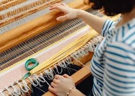 উইভিং: আধুনিক ফ্যাব্রিক ম্যানুফ্যাকচারিং-এর মেরুদণ্ড